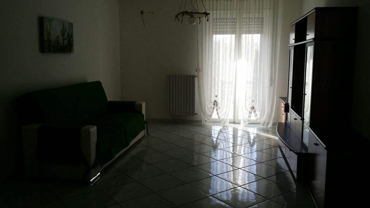 Vacation House A Mola Di Bari Appartement Buitenkant foto